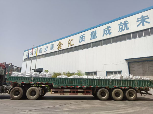 裝車完畢出發
